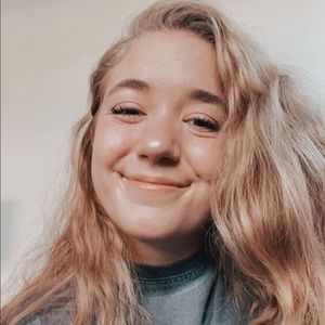 Meet your Posher, Elena